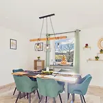 Holzkunst & Heimatgefuehl Fuer Familie & Freunde Seiffen