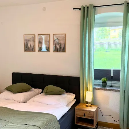 Holzkunst & Heimatgefuehl In Fuer Familie & Freunde Lejlighed *