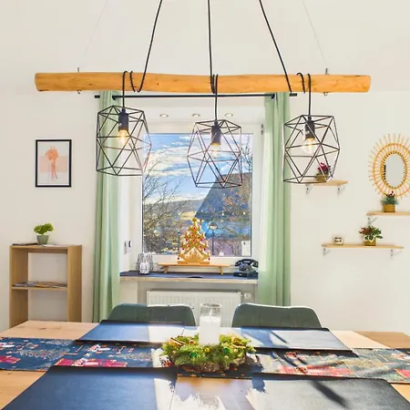Апартаменты Holzkunst & Heimatgefuehl Fuer Familie & Freunde Зайфен