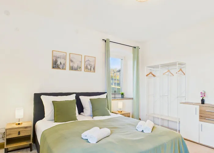 Holzkunst & Heimatgefuehl Fuer Familie & Freunde * سيفن