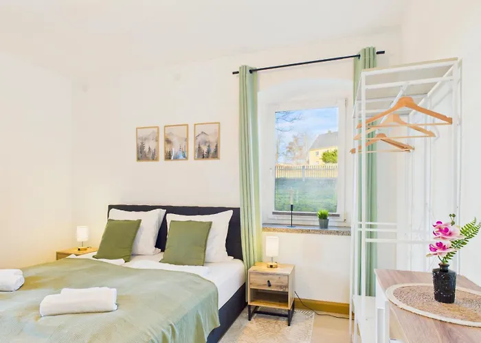 شقة Holzkunst & Heimatgefuehl Fuer Familie & Freunde سيفن