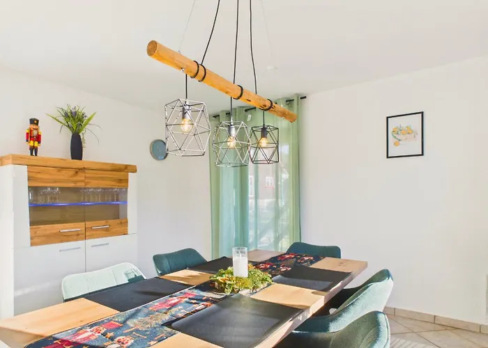 Holzkunst & Heimatgefuehl Fuer Familie & Freunde * سيفن